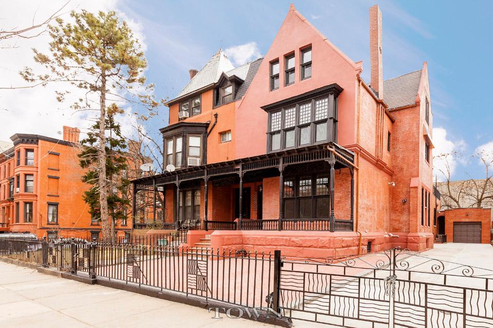 New York Ave exterior